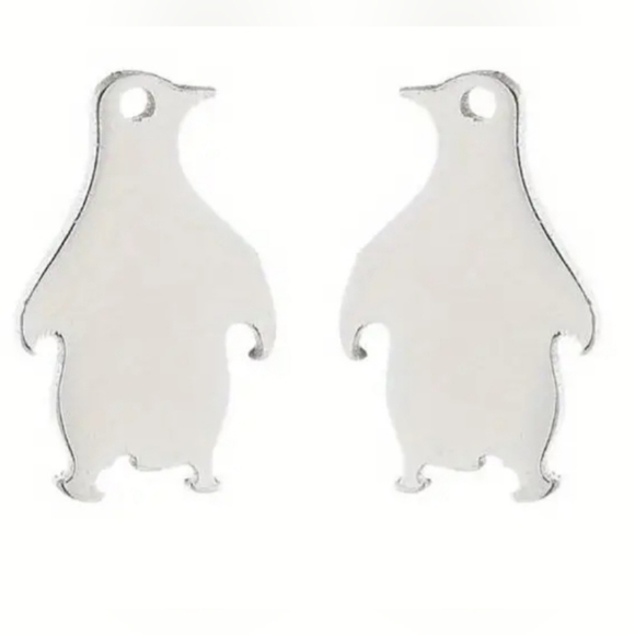 Silver Tone Penguin Stud Earrings 0.2 x 0.4 - Picture 1 of 1